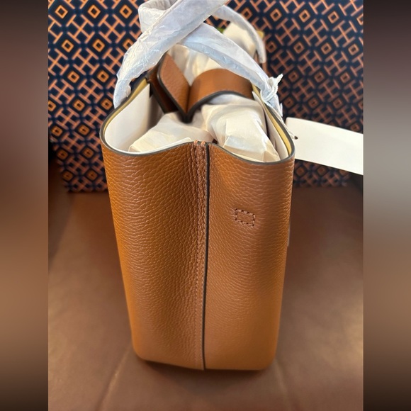 Tory Burch Crossbody - Picture 4 of 11